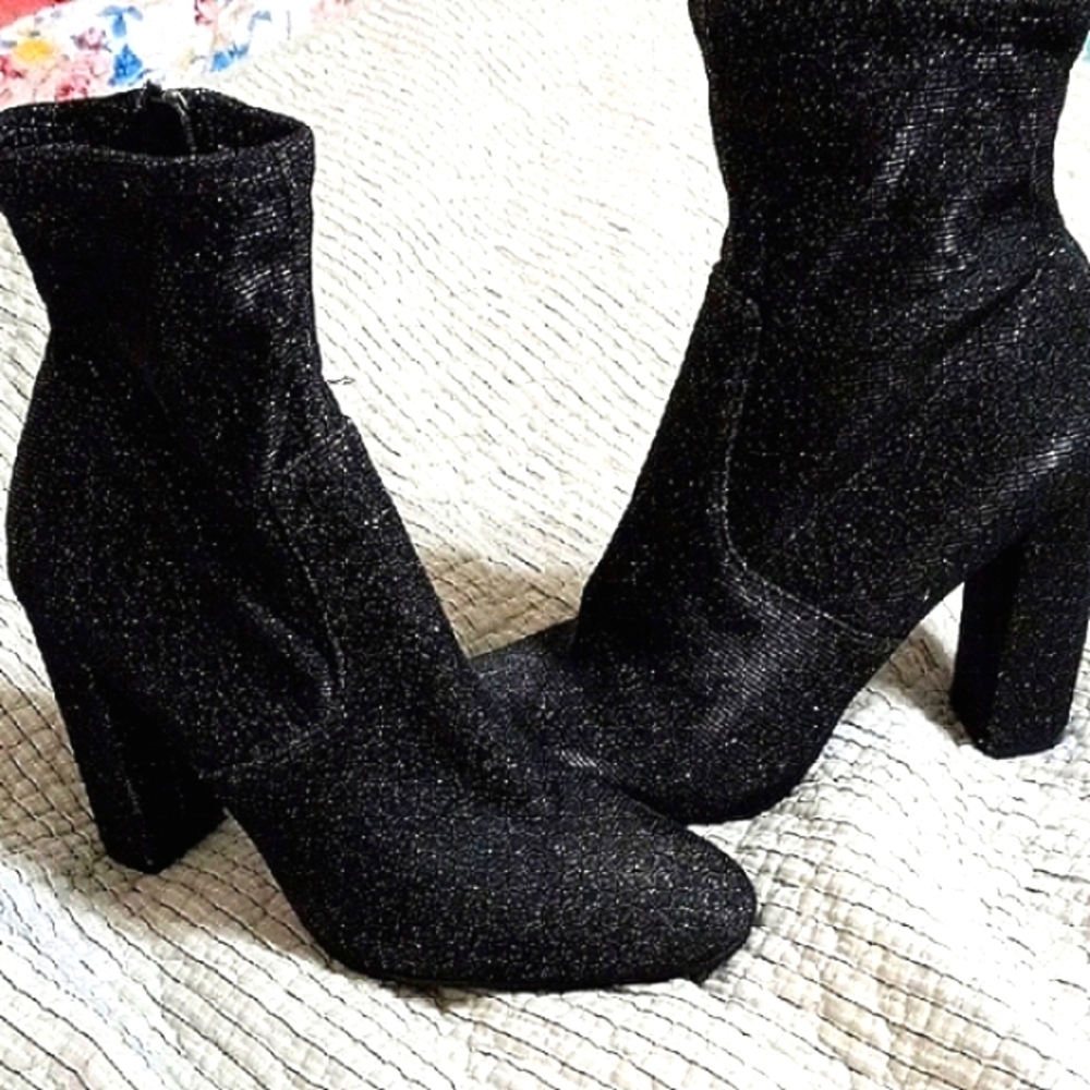 Steve Madden Glittery Black Heeled Boots Size 8.5